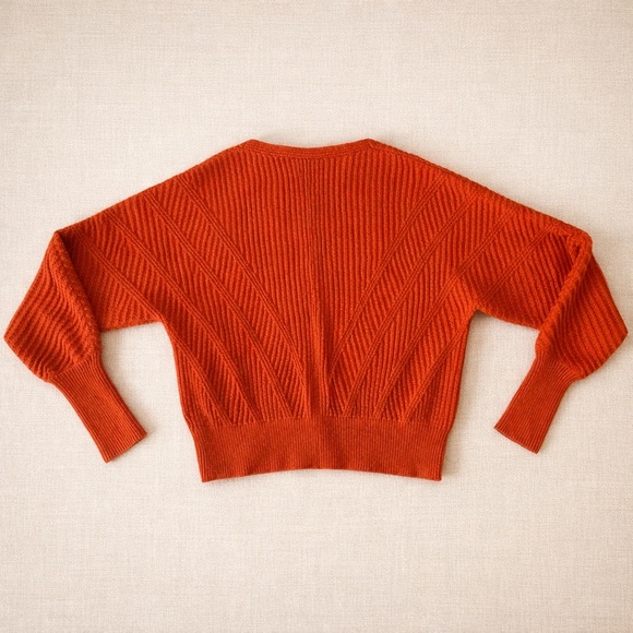 ✨ Truth by Republic Burnt Orange V Neck Sweater Size M - Picture 4 of 8